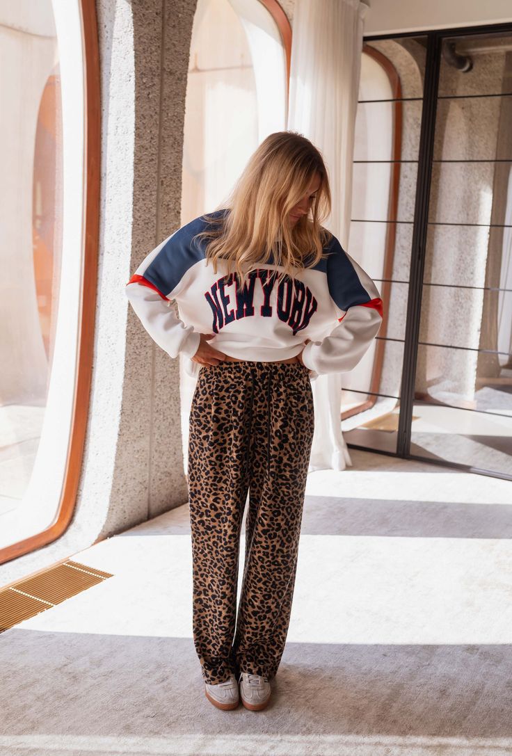 MIRA | Die Leoparden-Sweathose