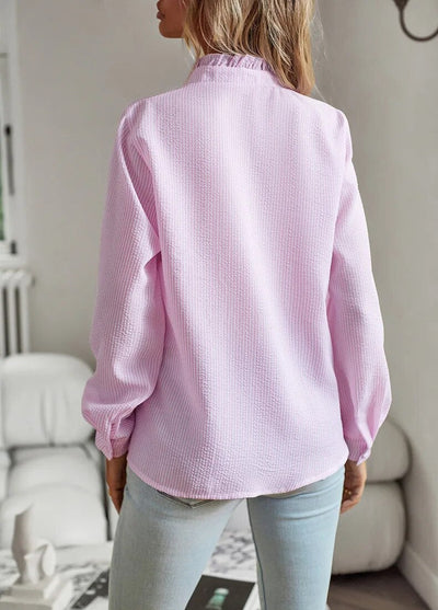 Selene - Fließende Bluse mit Rüschen und langen Ärmeln