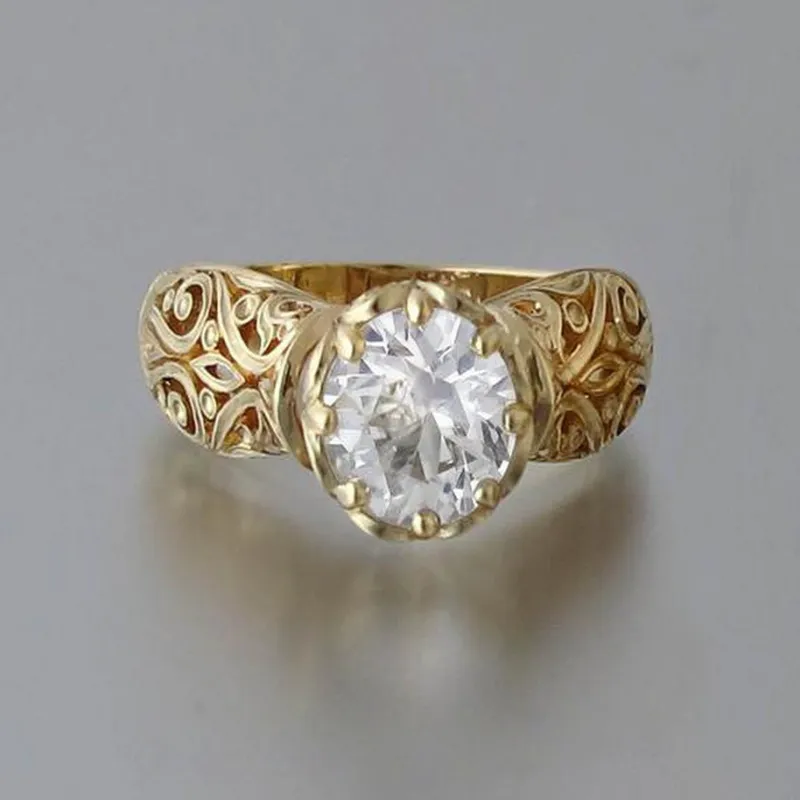 Eleganter Ring mit weißem Zirkonia