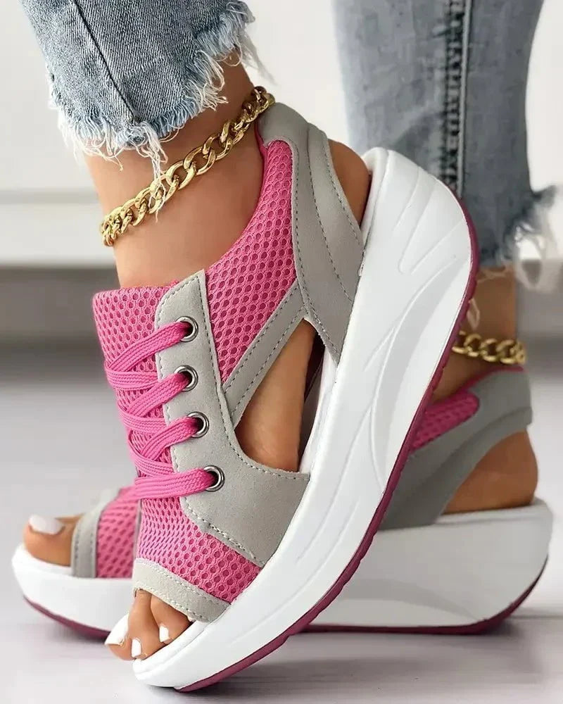 Sneaker-Sandalen mit Cut-Outs | Schnürung & Plateausohle | Sportlich-Luftiger Style