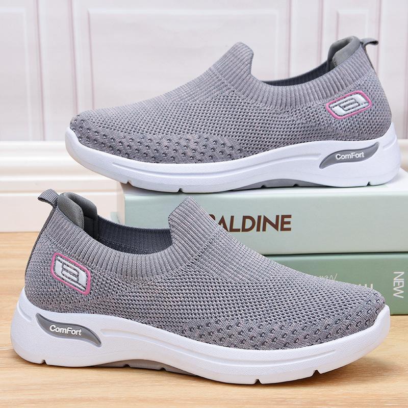 Slip-On Sneakers | Atmungsaktives Strickmaterial | Leicht & Flexibel