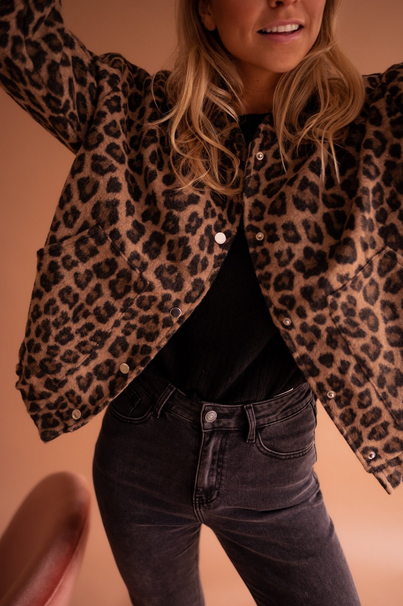 Adelina - Trendy Jacke mit Leopardenmuster