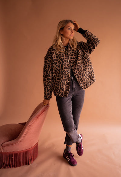 Adelina - Trendy Jacke mit Leopardenmuster
