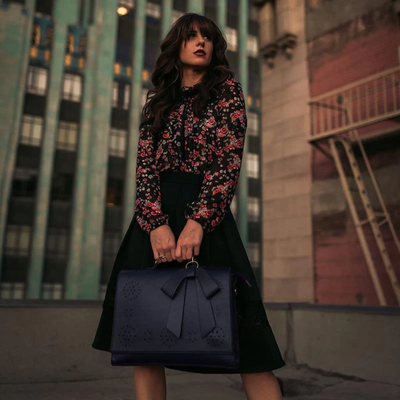 Elegante Umhängetasche | Cut-Out-Design & Schleife | Femininer Stil