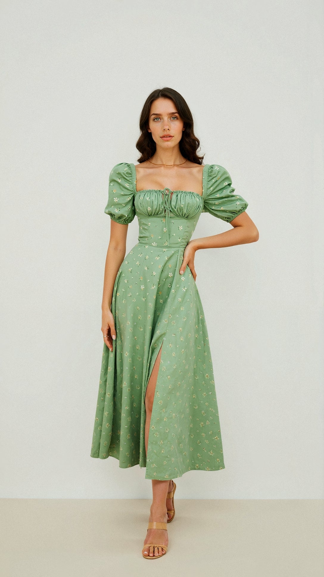 Evea - Schickes Midi-Kleid mit quadratischem Ausschnitt