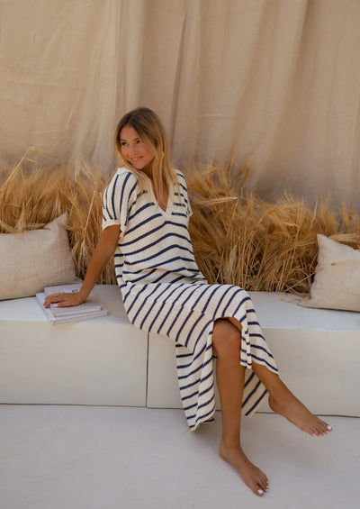 SOPHIA| DAS GESTREIFTE STRICKKLEID