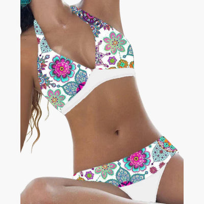 Rückenfreier Damen Bikini - Neckholder Design für Sommerurlaub