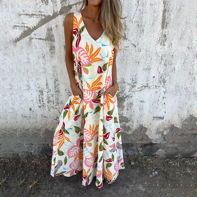 YLVA I MAXIKLEID MIT V-AUSSCHNITT